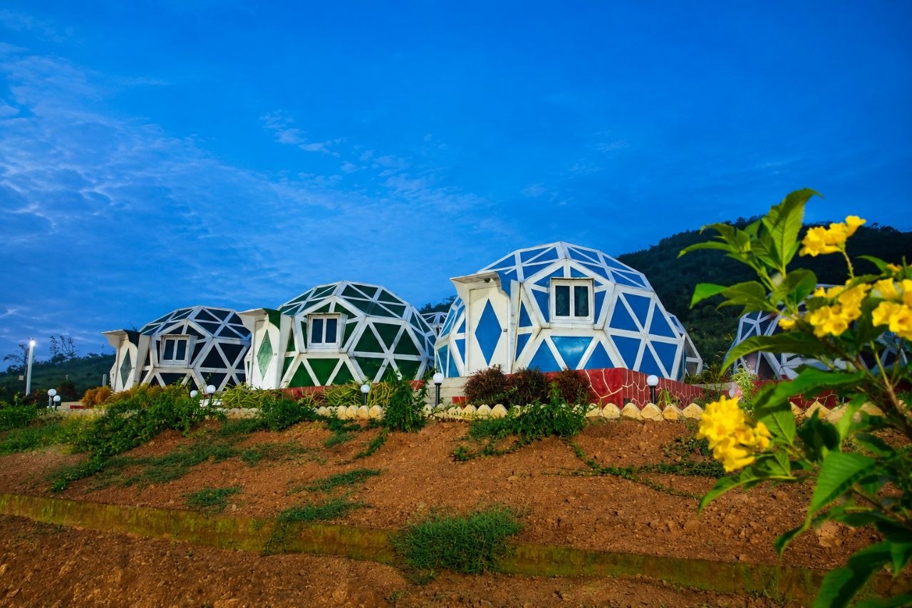 Hamsa Resorts Lambasingi