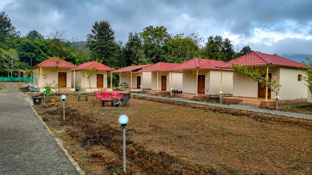 Raghu Eco Resorts lambasingi